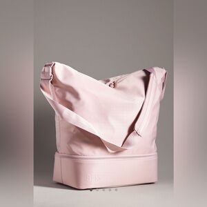 BÉIS Anthropologie The Crescent Weekender Bag in ATLAS PINK NEW